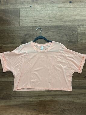 lululemon athletica Boxy Crop Tee in Light Peach